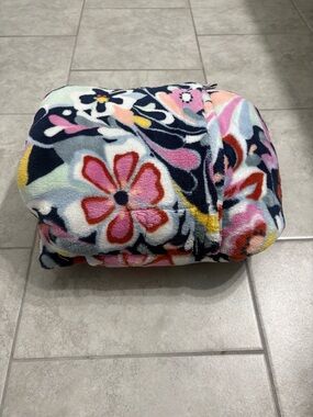 VERA BRADLEY travel pillow/blanket - FLORAL Multi Color